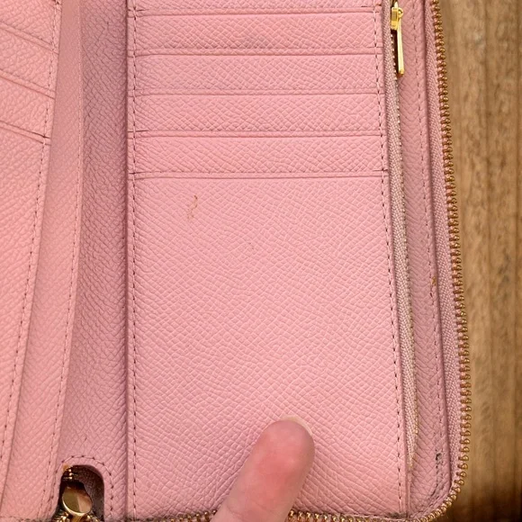 COACH Pink Crossgrain Leather Zip-Around Wallet RETAILS $238 - Picture 13 of 16